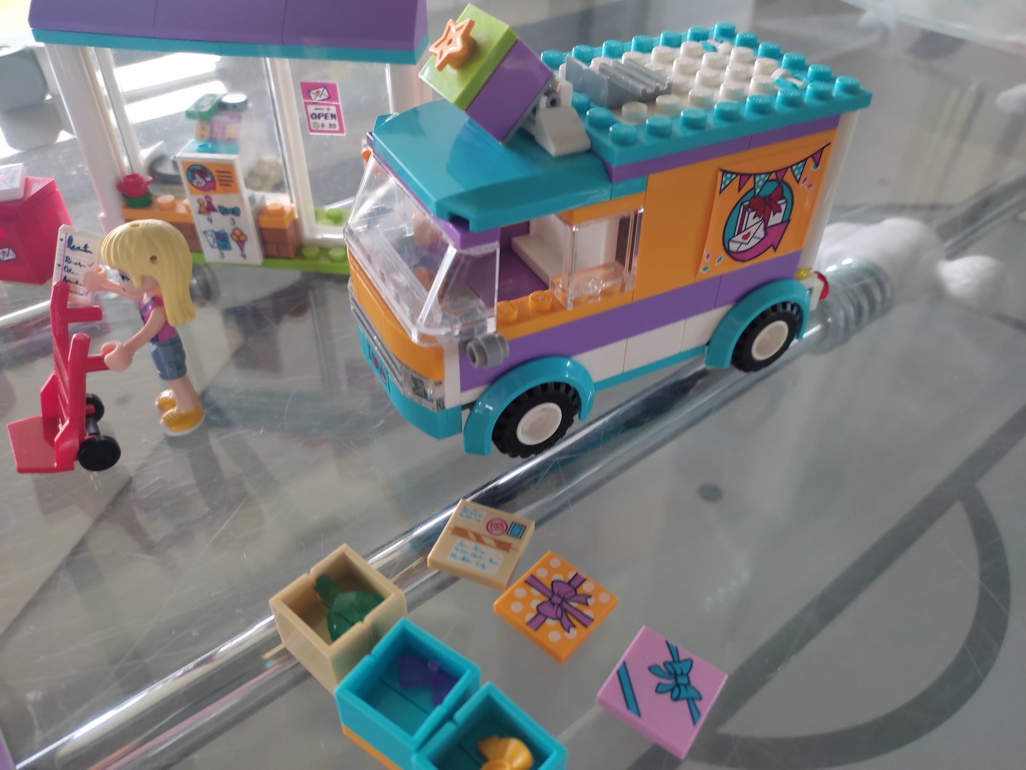 LEGO Friends 41310 Dostawca upominków