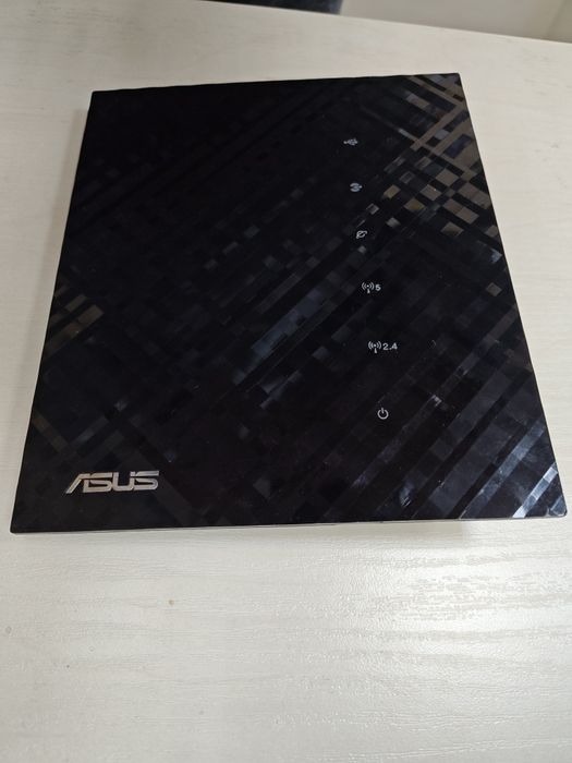 Роутер ASUS RT-N56U под восстановление на запчасти.