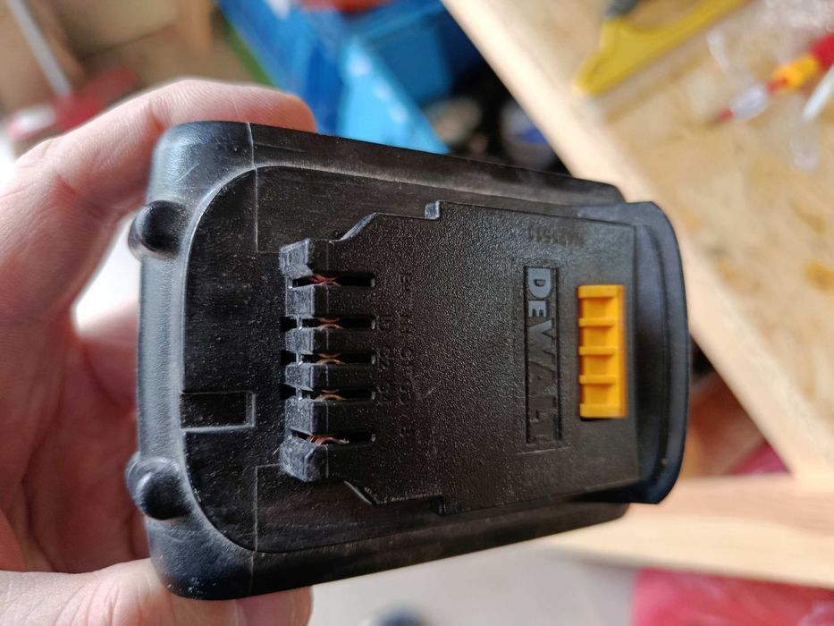 Батерея акумулятор DeWalt DCB185