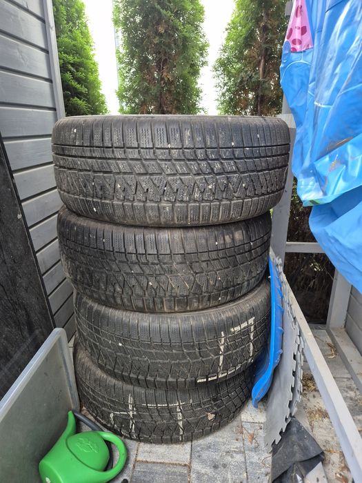 Opony R20 20 cali Kumho suv zimowe