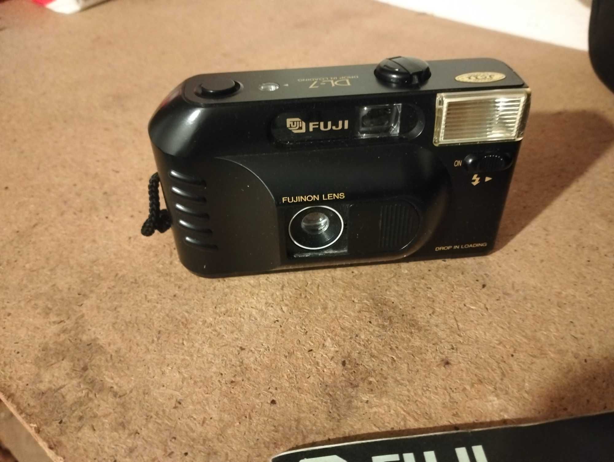 Máquina Fotográfica Fuji Fujifilm DL-7, compacta, prática e confiável.