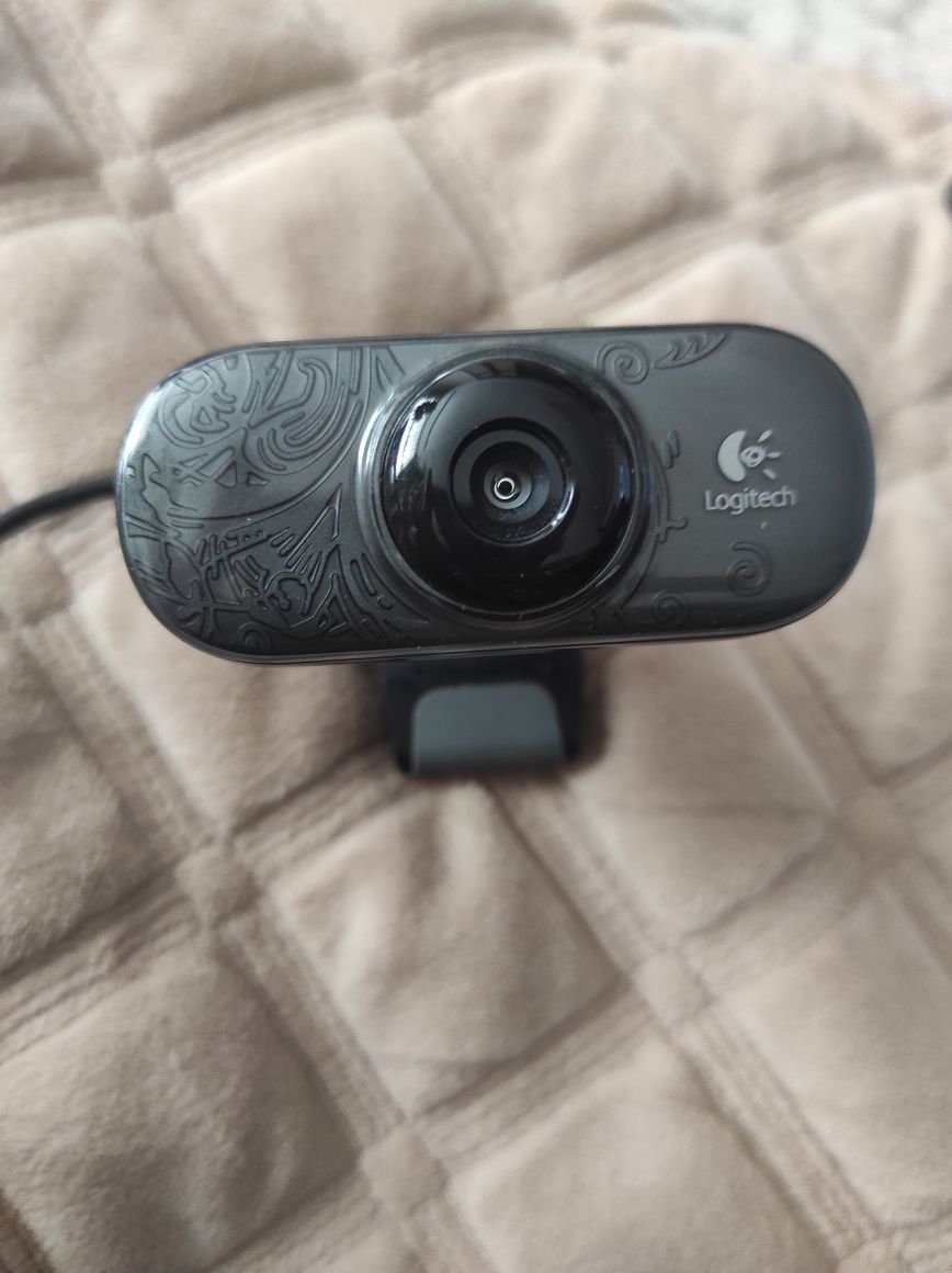 Веб камера Logitech c210