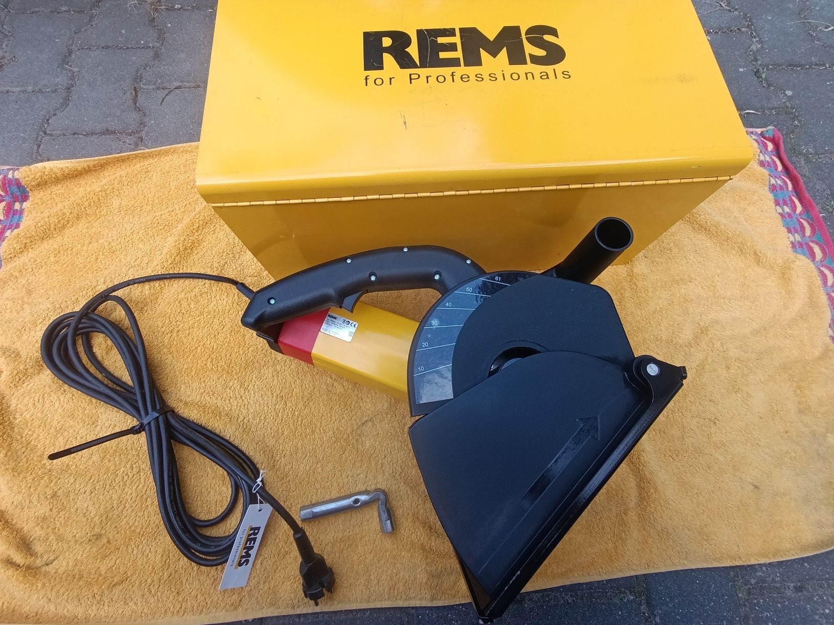 Bruzdownica REMS Krokodil 180 SR + 2 tarcze 185X07 L-