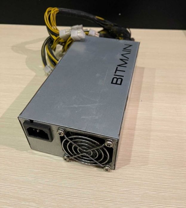 Блок питанія для автозвука