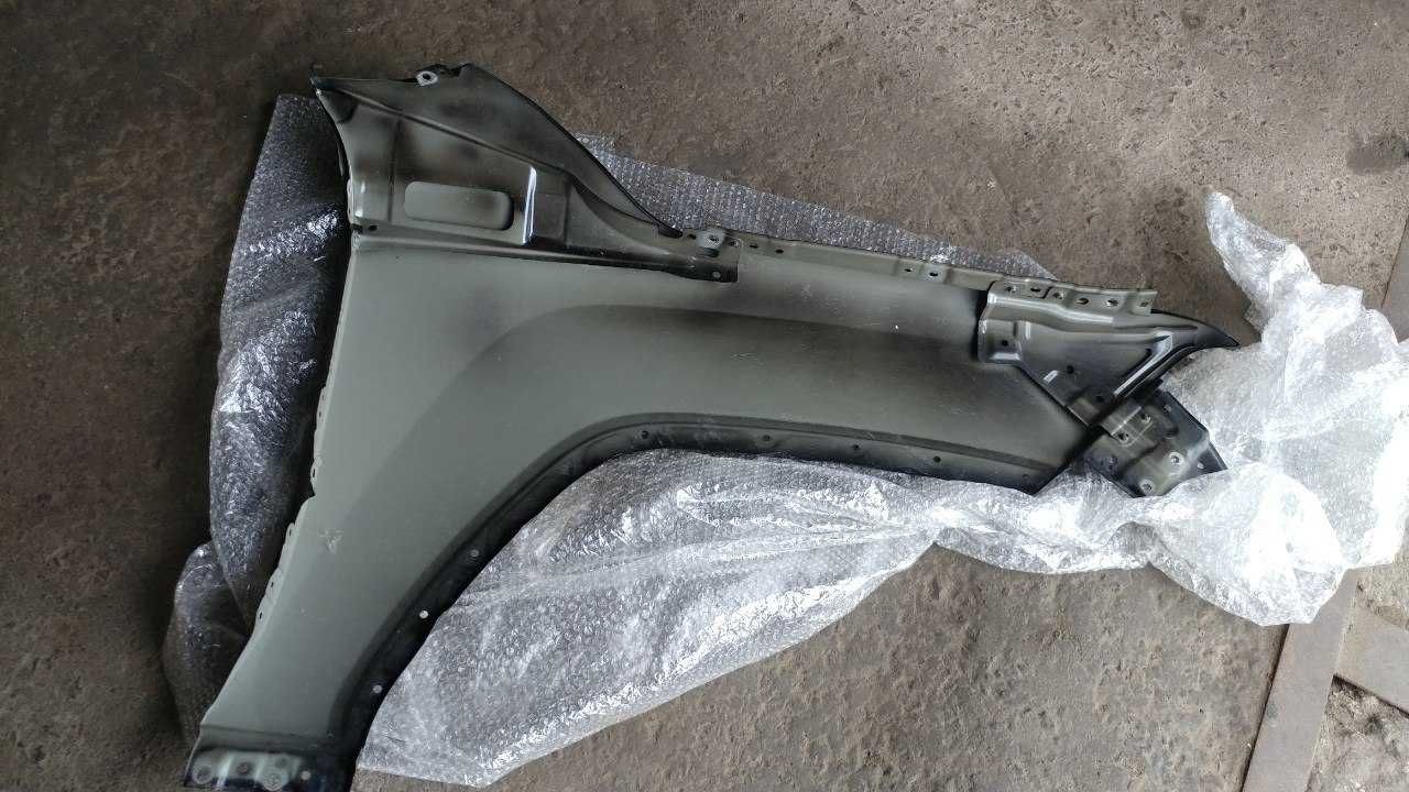Крило Toyota LAND CRUISER 300