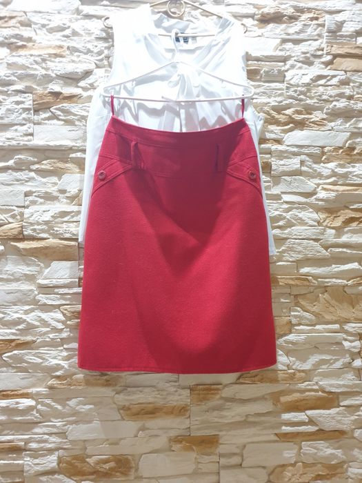 Czerwona spódnica na podszewce