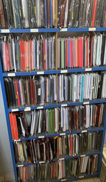 Оптом продам чохли на телефони !