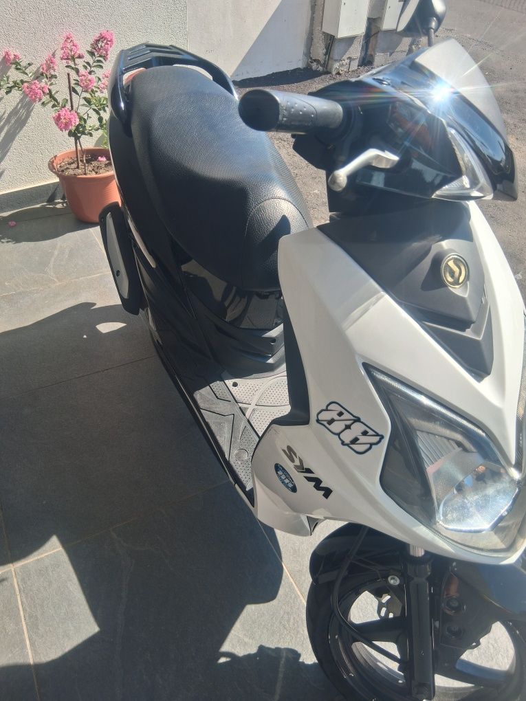 Secoter SYM 125 cc como novo