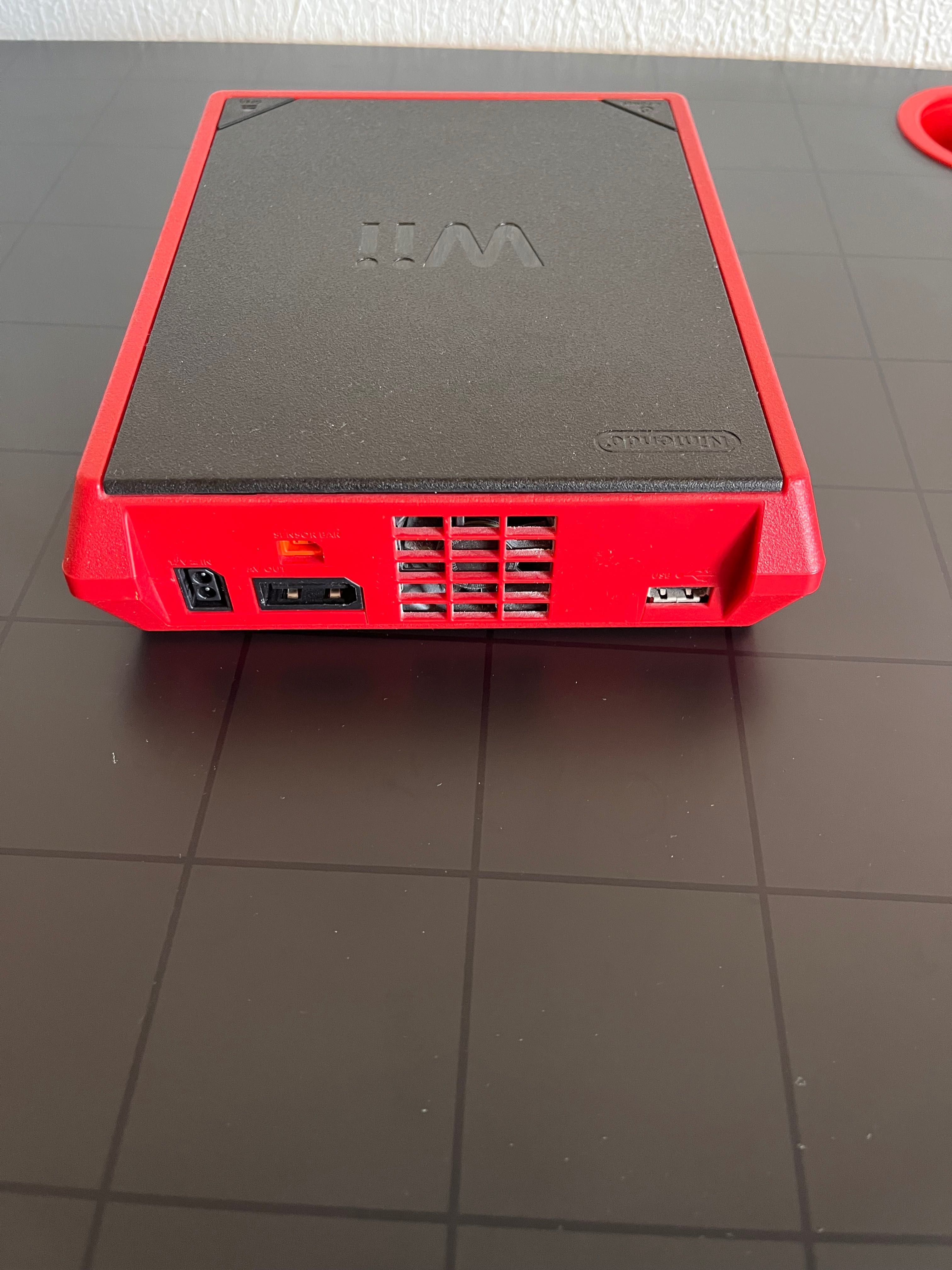 Wii Mini em Perfeito Estado + Acessórios e 12 Jogos!