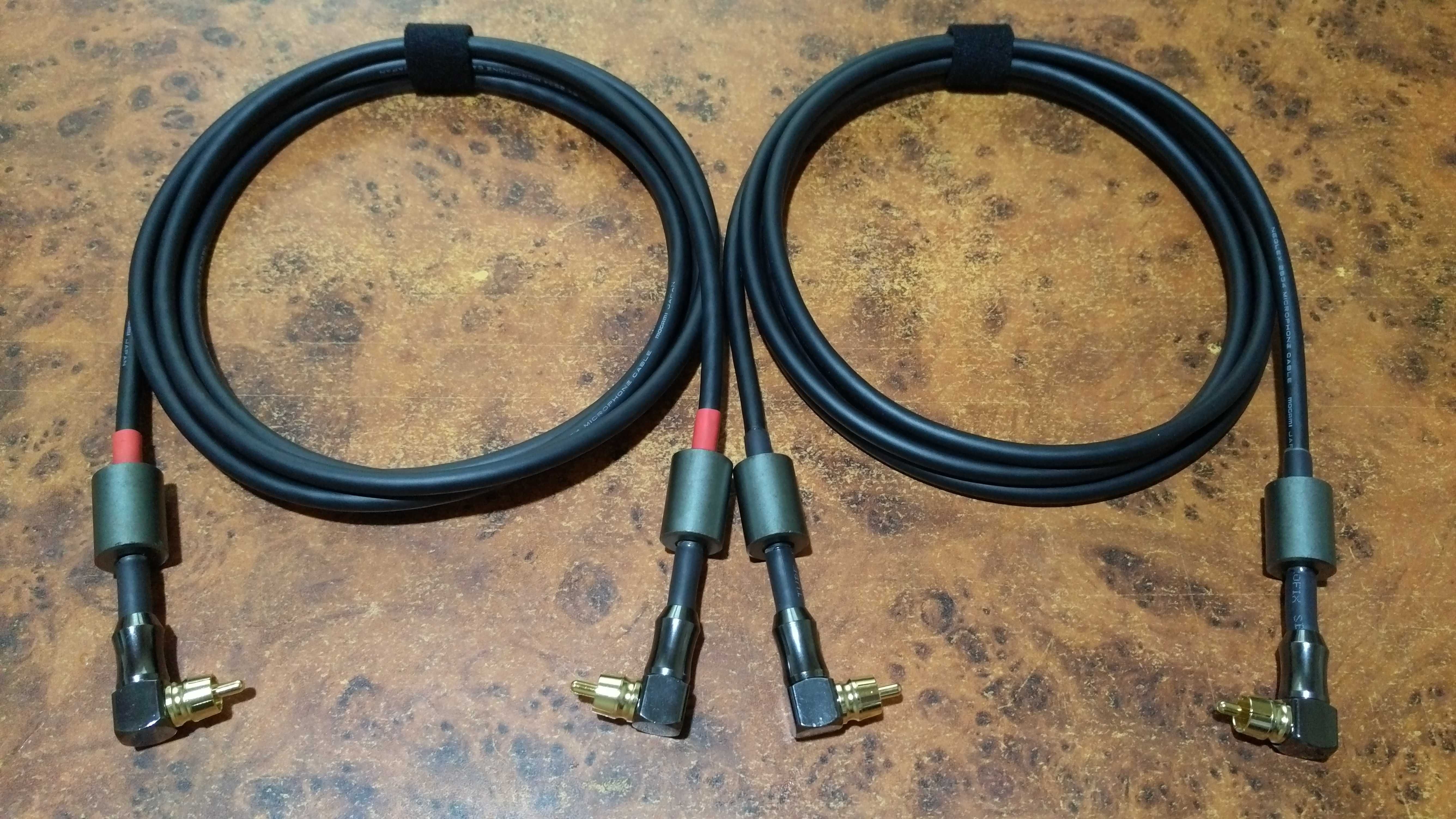 Hi-Fi межблочный кабель 2RCA/2RCA Mogami W2534 (Япония) направленный