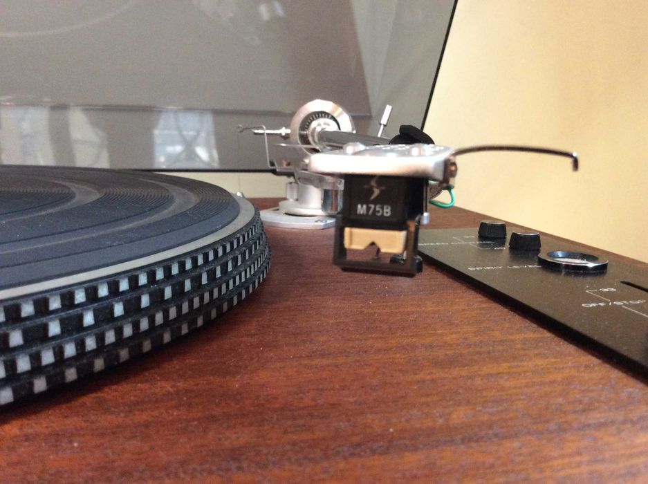 Виниловый проигрыватель  Rotel RP 3000