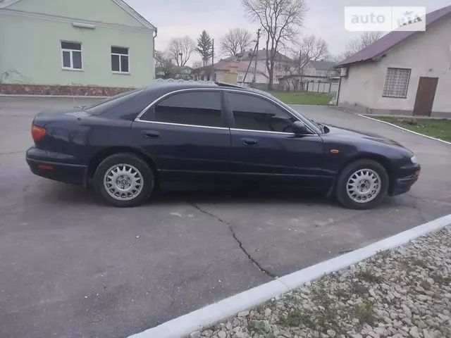 Мазда кседокс 9  1997