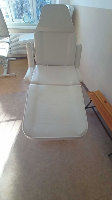 Fotele kosmetyczne,lampy kosmetyczne