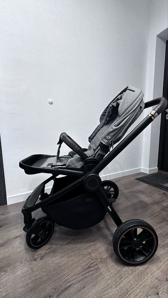 Прогулянкова коляска Carrello