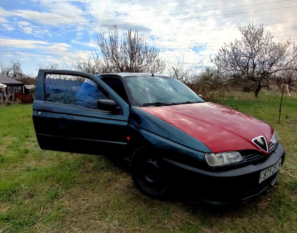 Продам Alfa Romeo 145