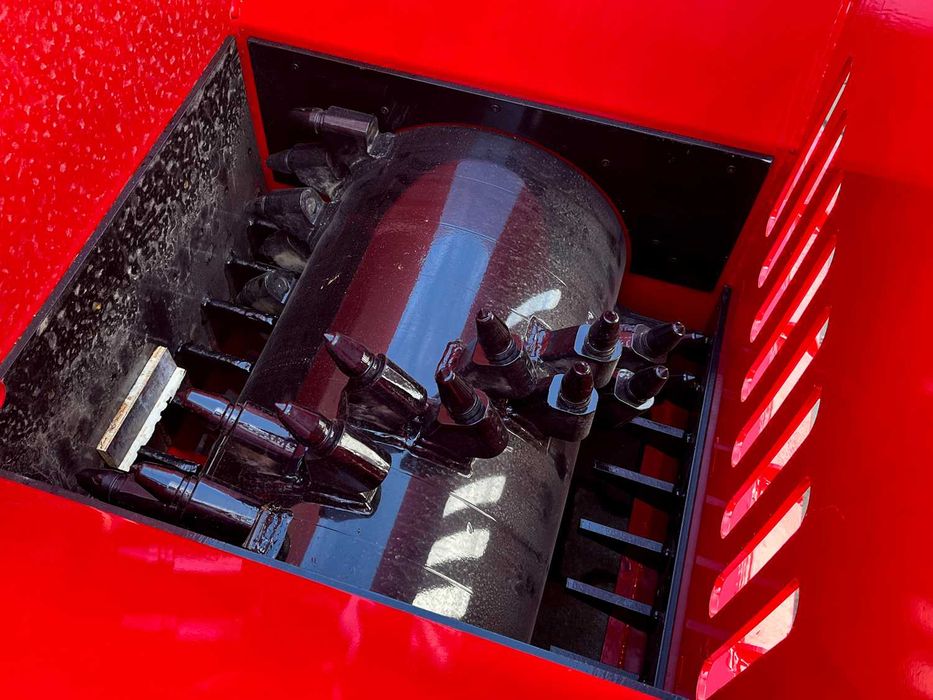 Kruszarka do ładowarki burtowej skid steer Captok BC72