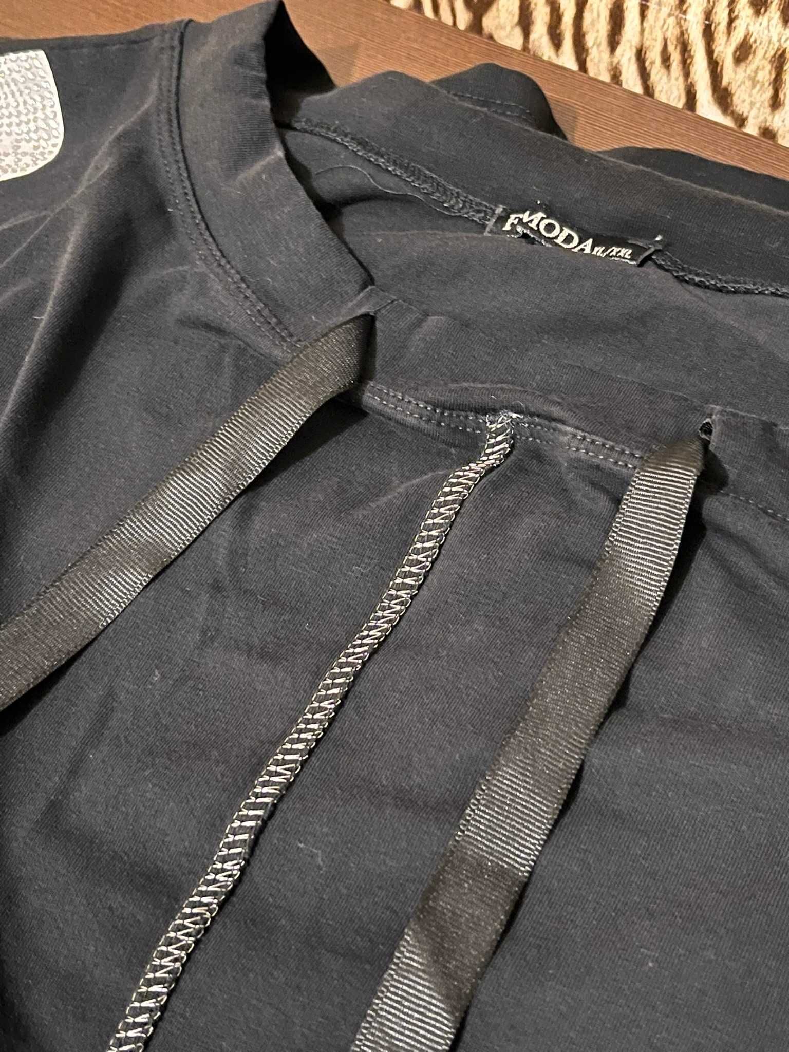 Bluza oversize z zwierzęciem i ozdobnymi ćwiekami F.MODA