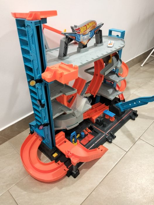 Garaż Hot Wheels Atak Rekina