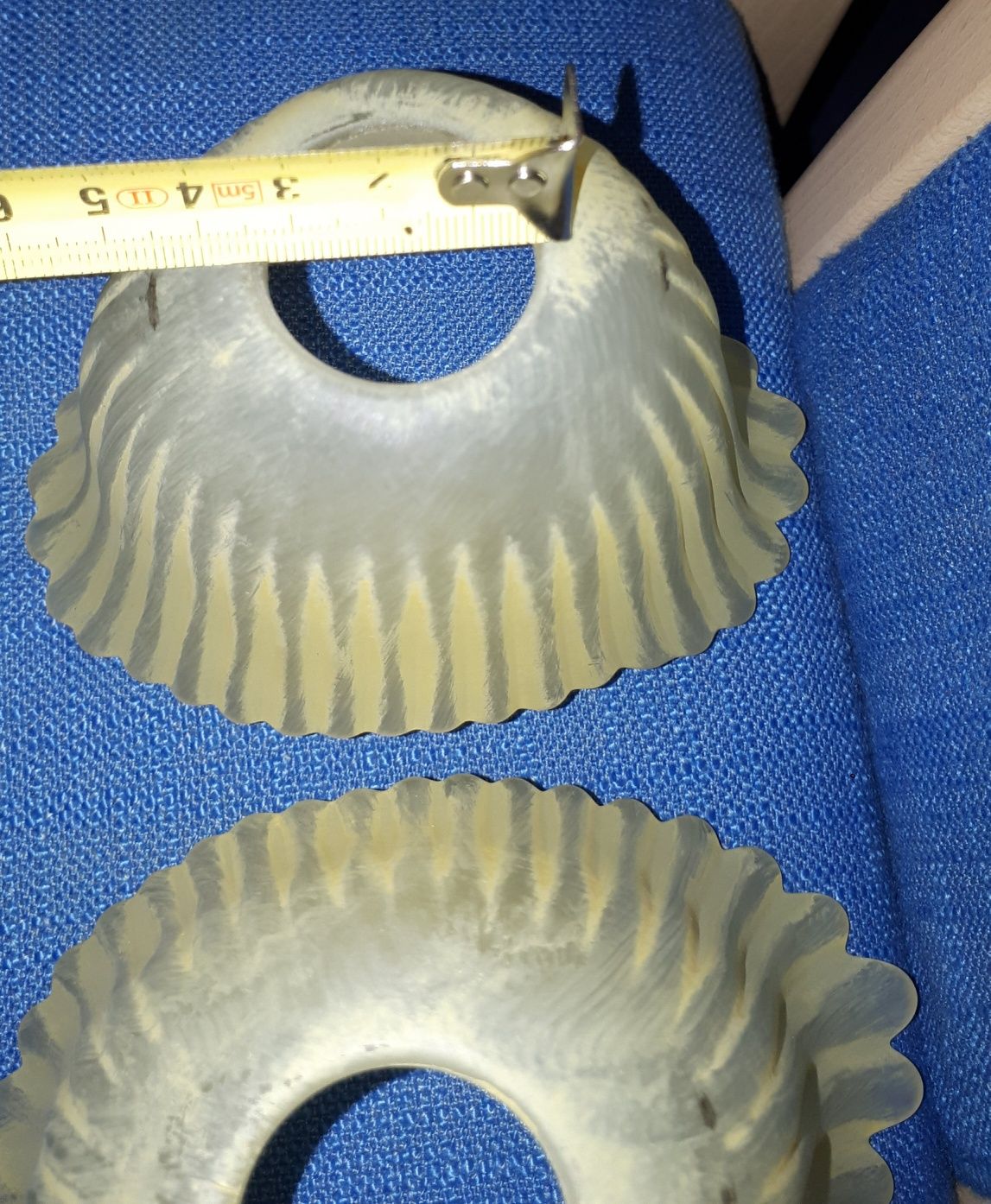 Dwa eleganckie klosze ceramiczne asymetryczne do kinkietu, lampy/ E14