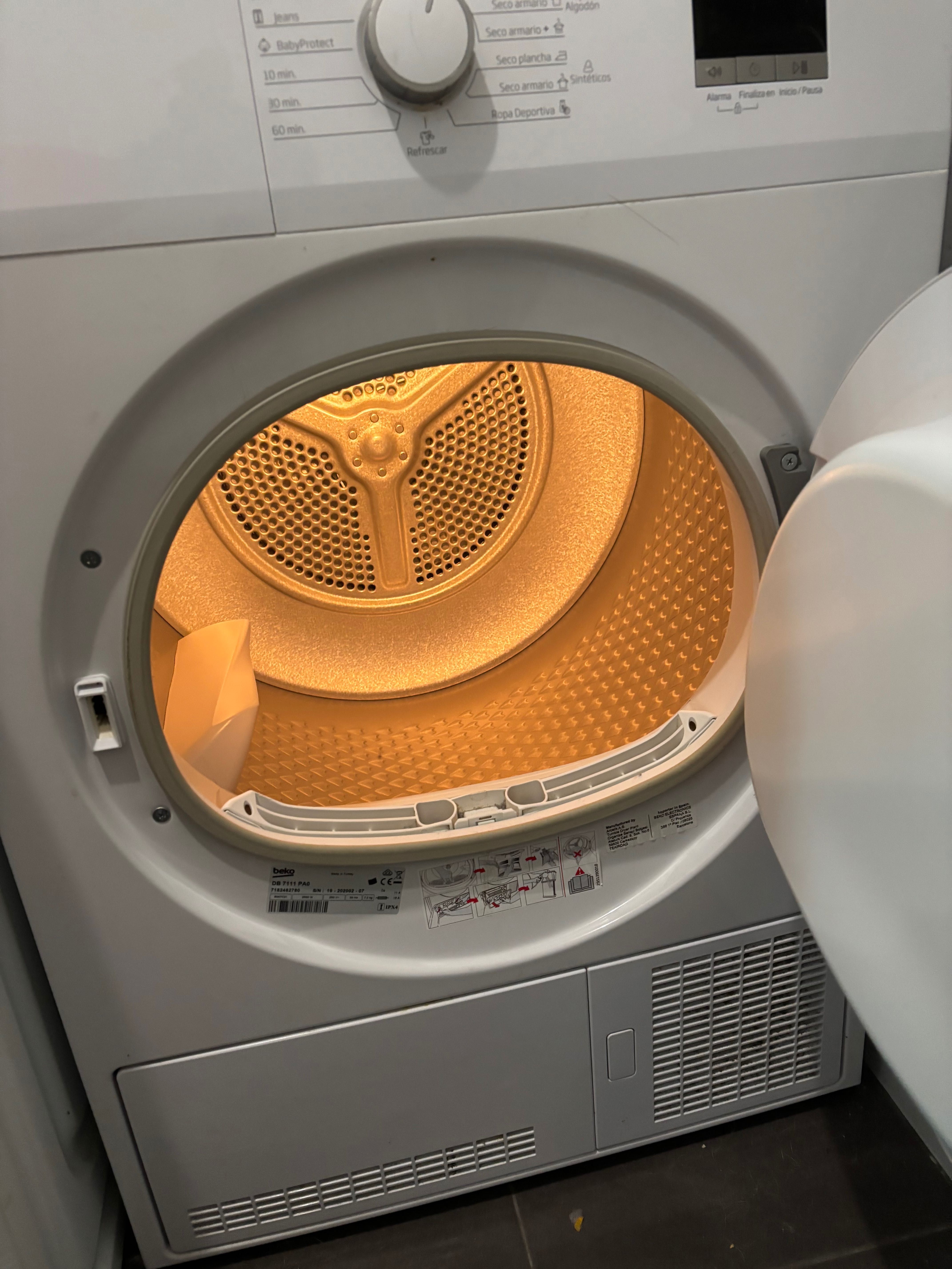 Máquina de secar roupa beko