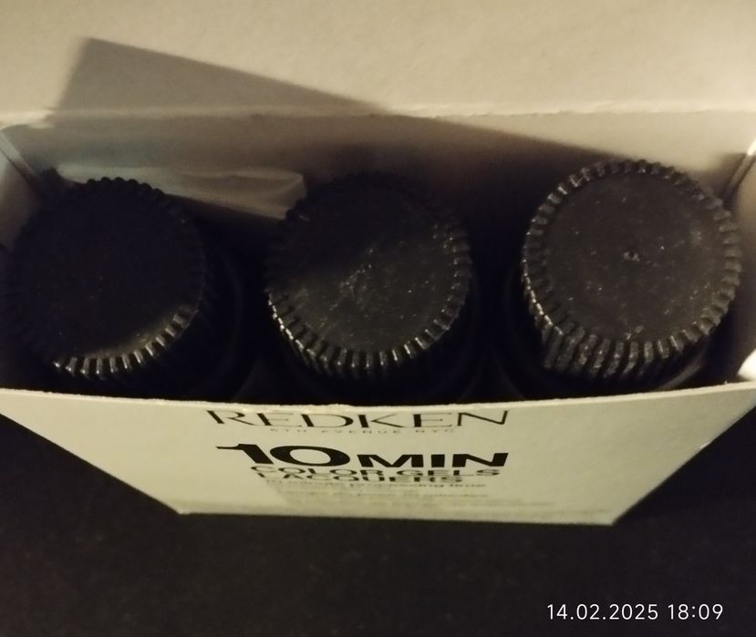 Продам краску для волос REDKEN 10 min 9N 9,0 в комплекте с окислителем