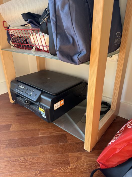 Mesa e estante escritorio vidro