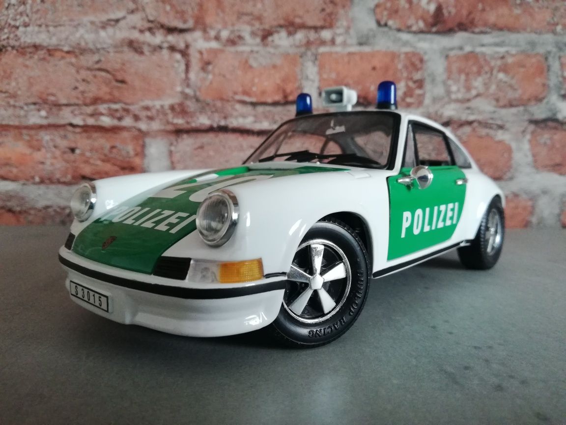 Model Porsche 911 Polizei 1/18 UH
