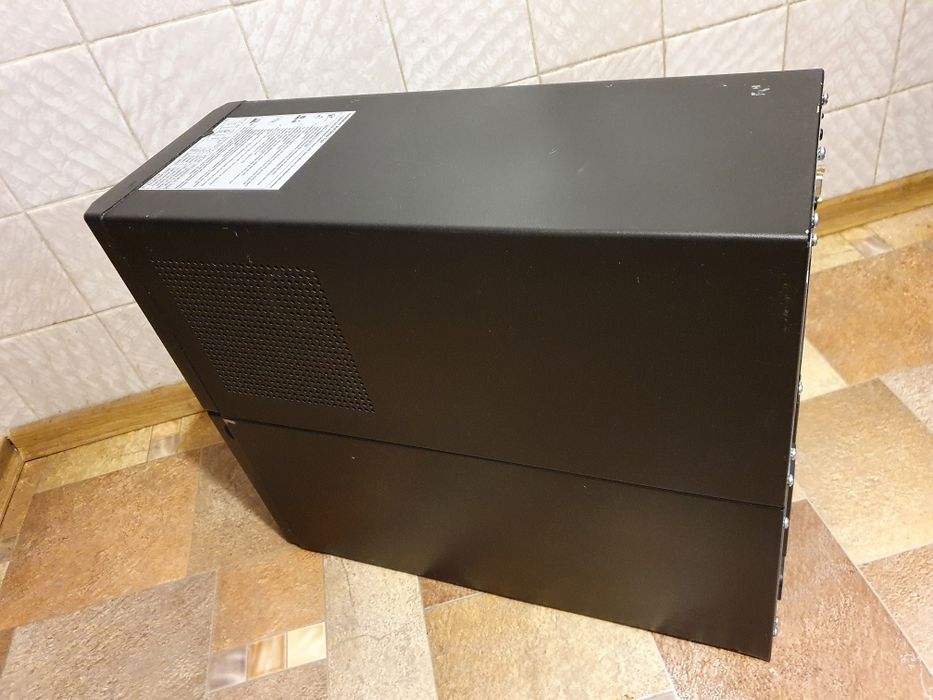 ДБЖ APC Smart-UPS 2200VA (SUA2200I) з АКБ
