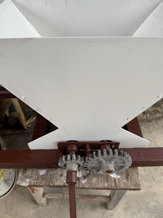 Продам млинок , млин для винограду