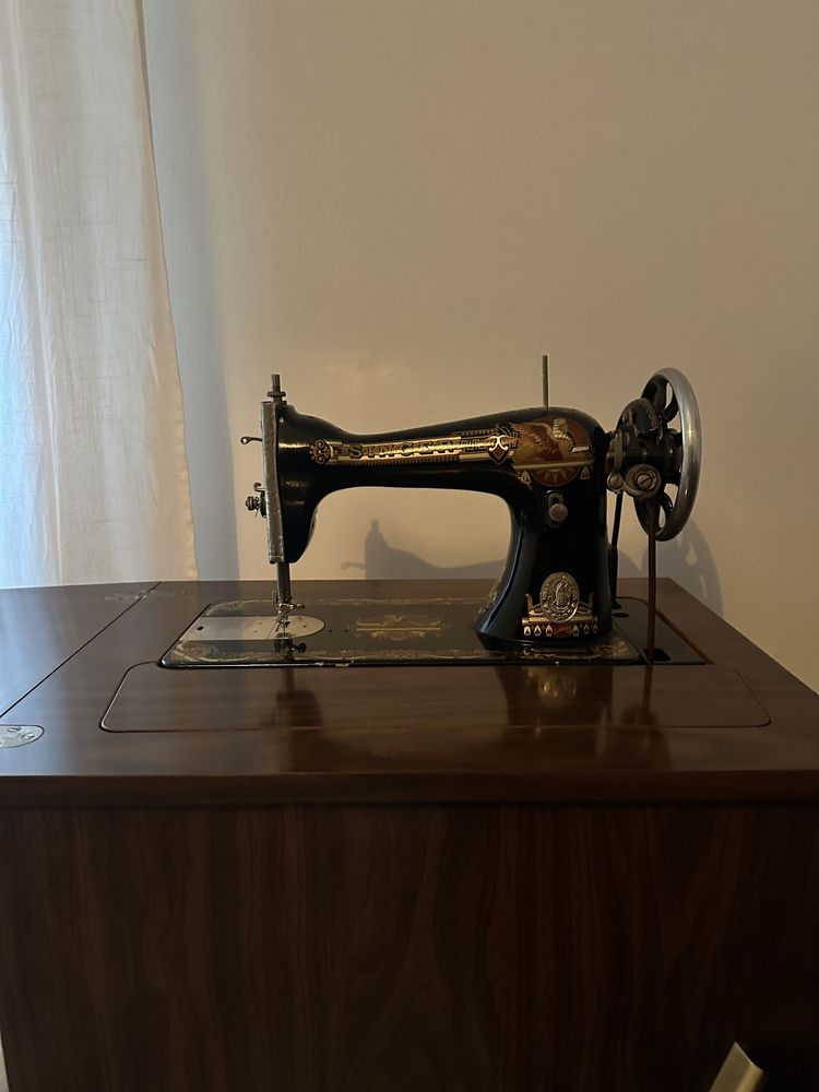 Maquina de costura singer