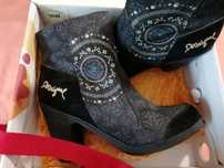 Botas Desigual novas com caixa