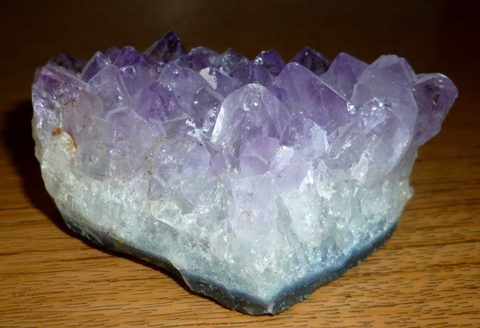 Minerał - geoda / szczotka - AMETYST - (4x8 cm)