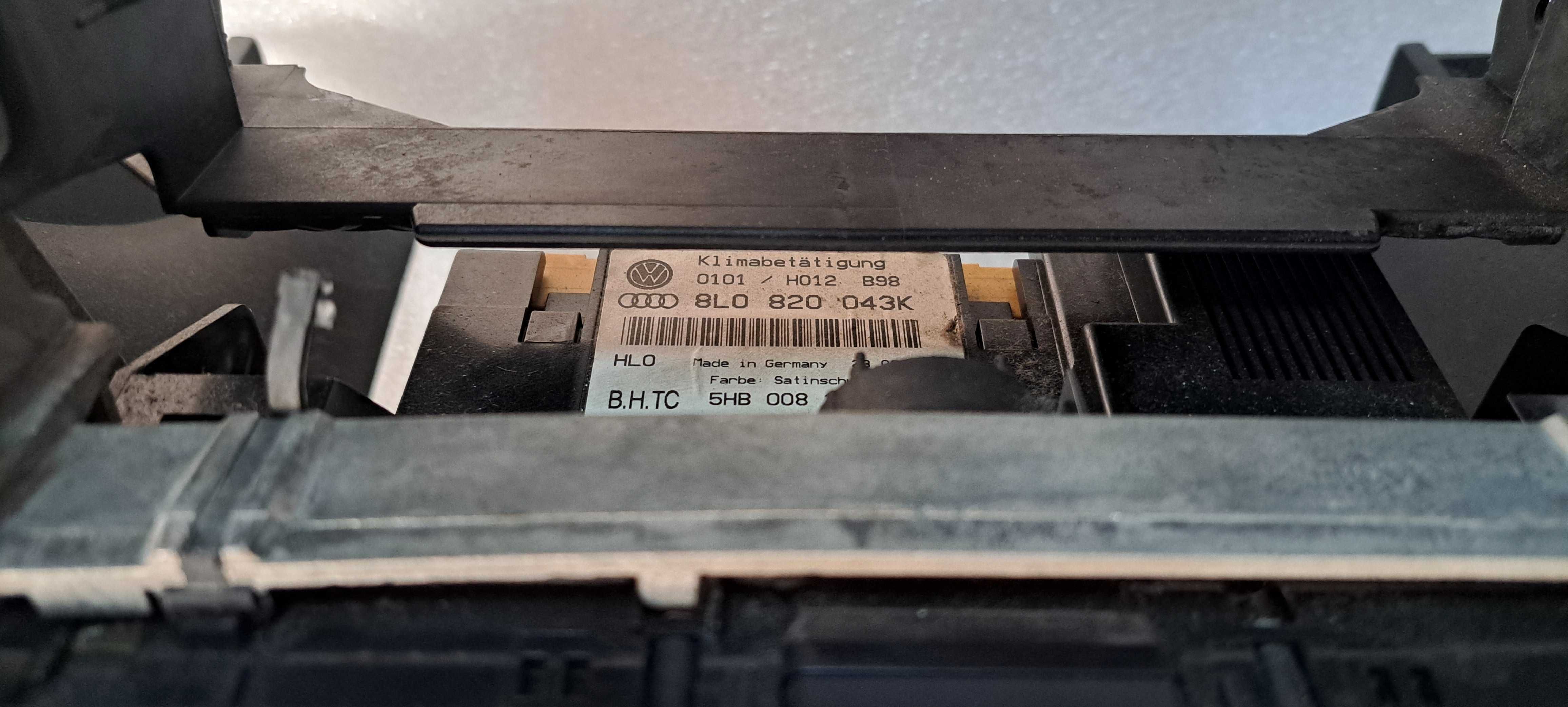 Kosz radia 2 DIN panel Audi A3 8L FL -043K