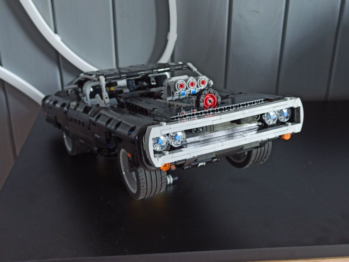 LEGO Dom's Charger 42111 Szybcy i Wściekli