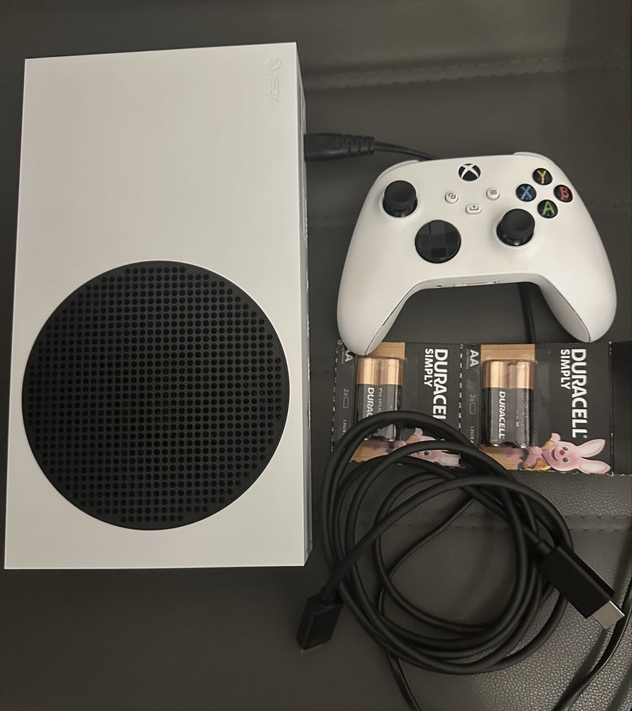 Xbox Series S ще на гарантії, пломби не вскривались