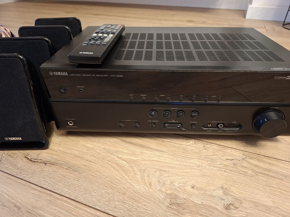 Yamaha HTR-3065 amplituner