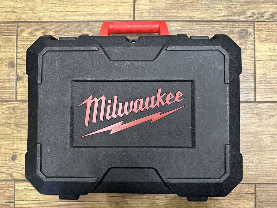 Skrzynka walizka transportowa Milwaukee na wiertarko-wkrętarkę HD18 PD