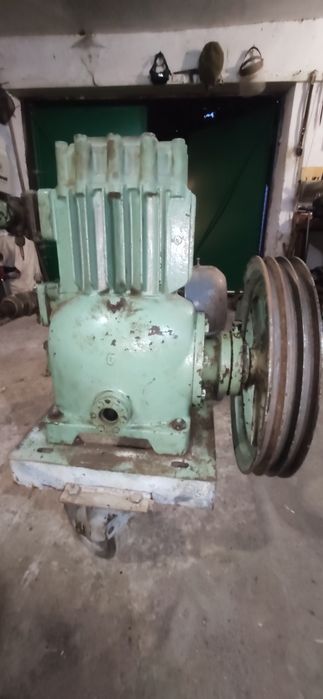 Продам компресор