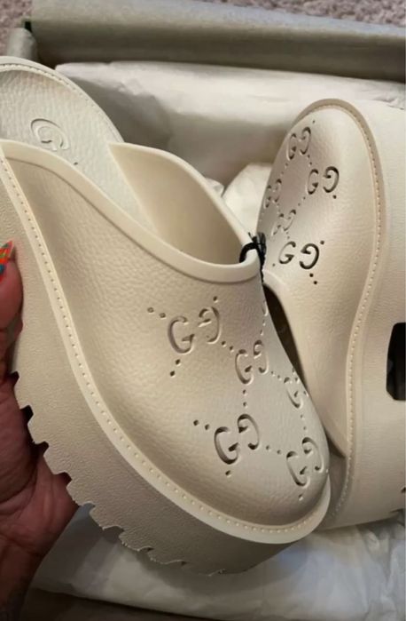 Сабо клоги відомого бренду 41 розмір