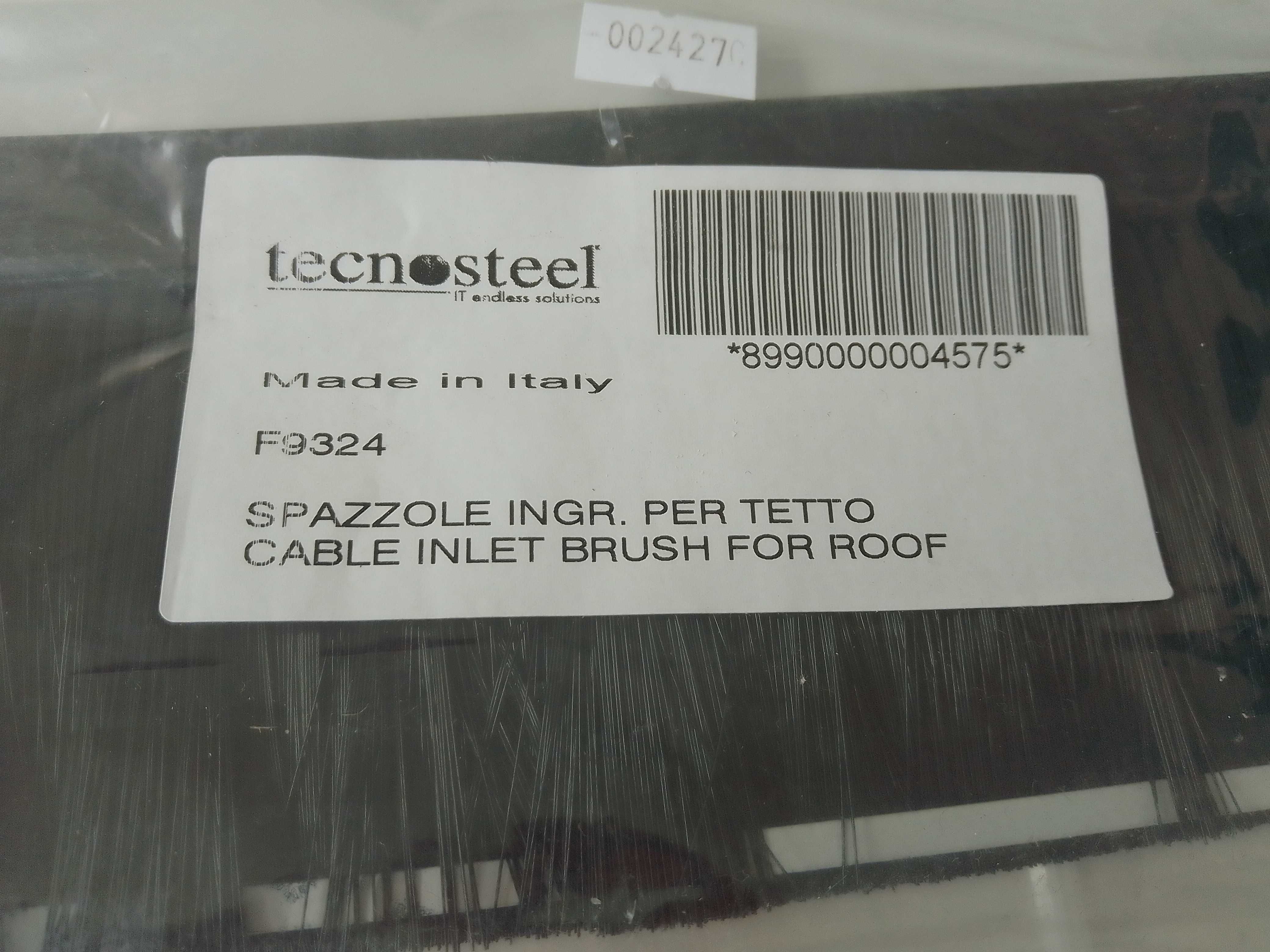 Przepust kablowy ze szczotką do szafy Tecno tecnpsteel F9324 (002427)