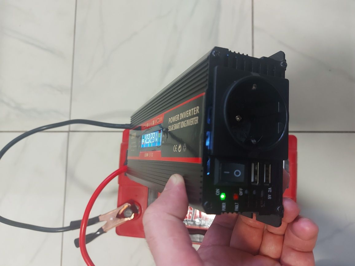 Інвертор 2600 W 12v