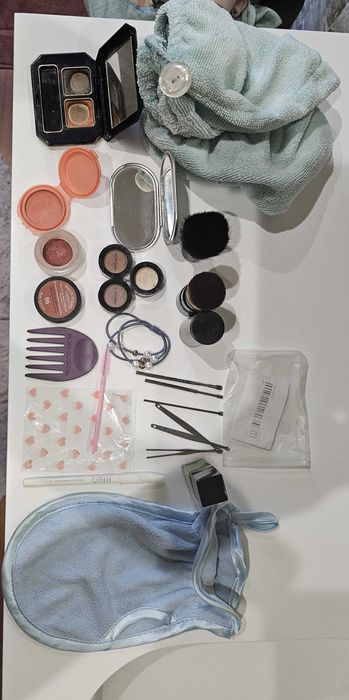 Kit conjunto maquilhagem pincéis, sombras, espelho e turbante