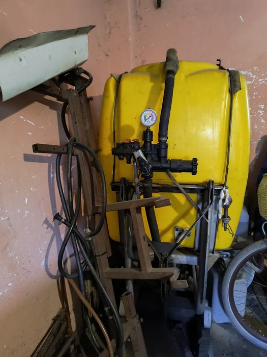 Opryskiwacz zawieszany do herbicydów