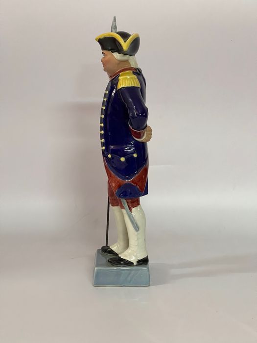 Estatueta, representativa de figura de Sargento do Século XVIII