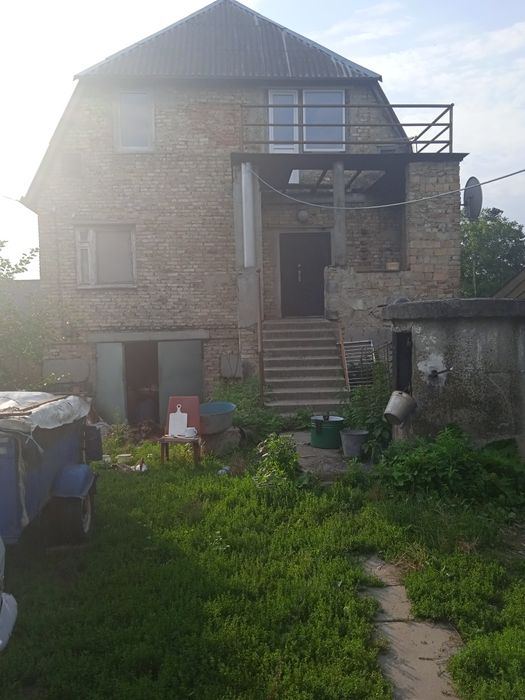 Продам   большой добротный дом