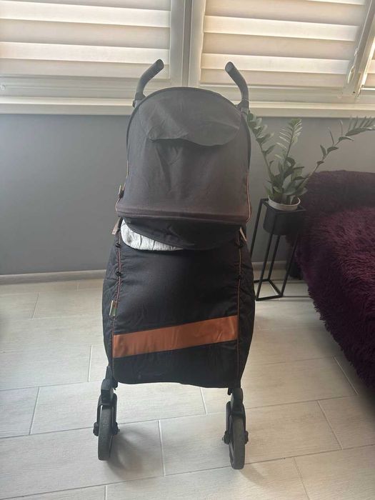 Прогулянкова коляска