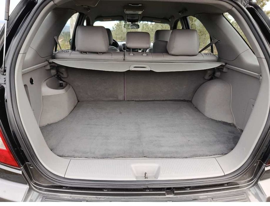 4x4 jeep Kia Sorento
