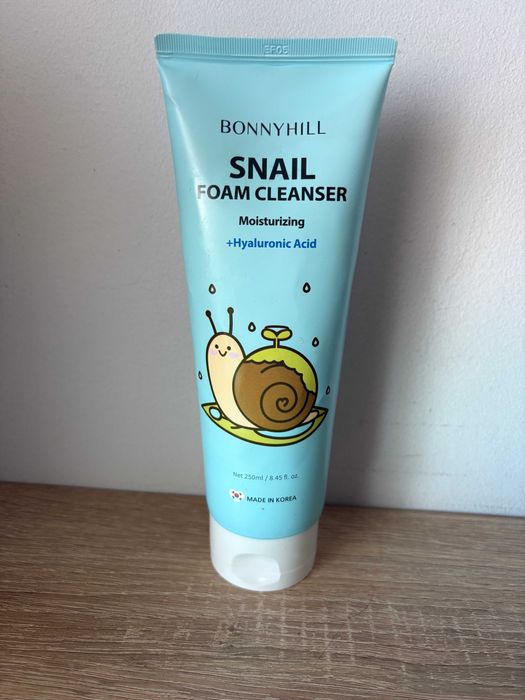 Pianka do mycia twarzy Bonnyhill Snail Foam Cleanser