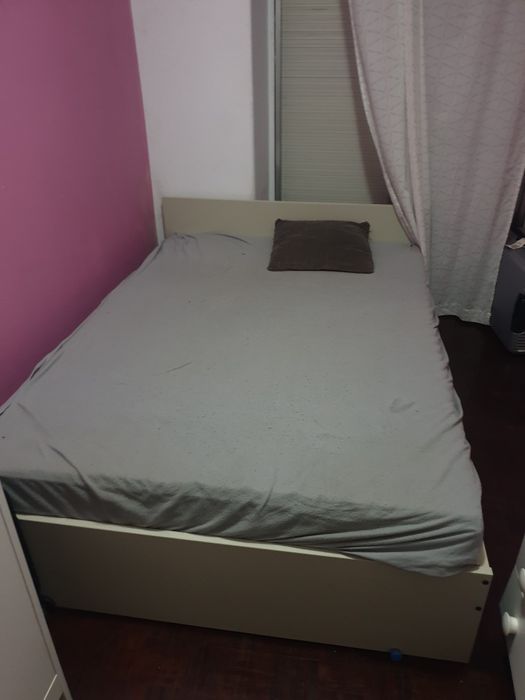 Cama ikea por 200€ com colchão incluido