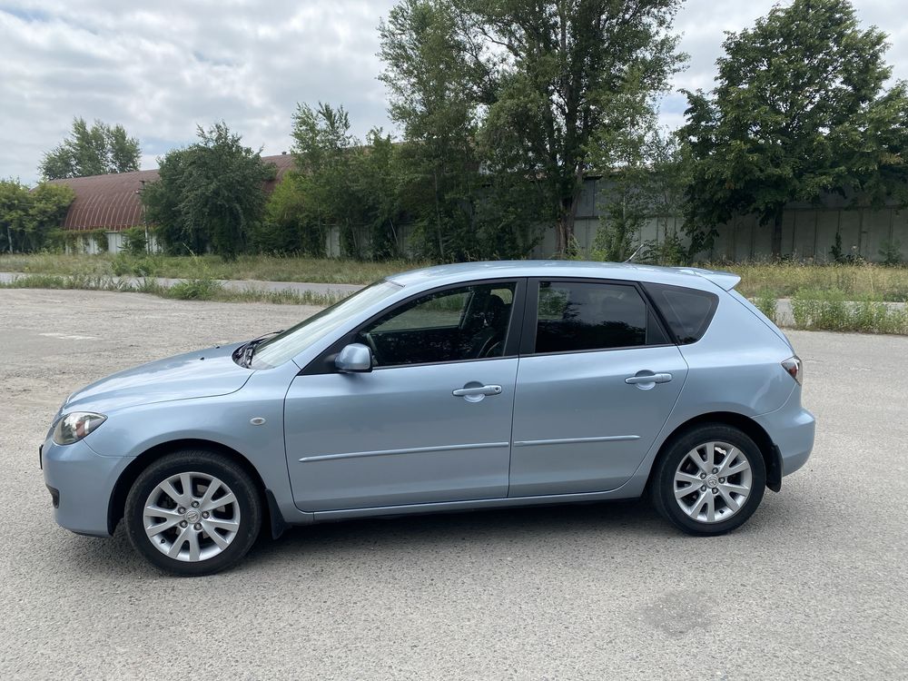 Продам Mazda 3 один власник.